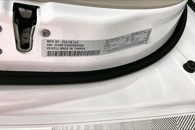 Used 2023 Bright White Clearcoat Chrysler LX image 37