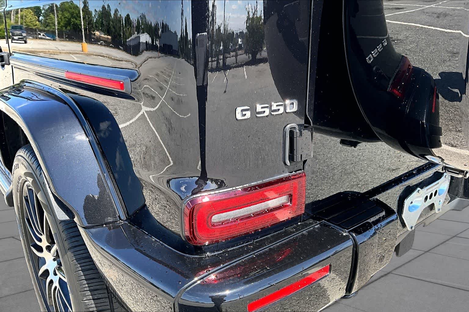 Used 2022 Obsidian Black Metallic Mercedes-Benz G 550 image 29
