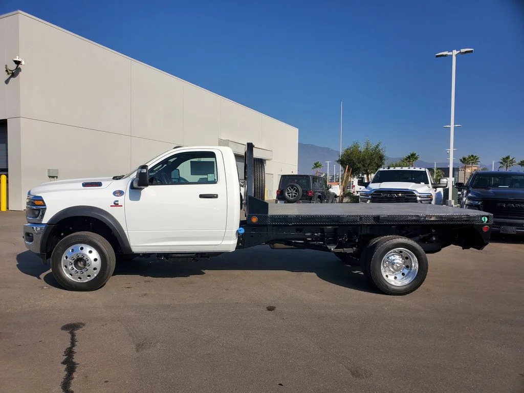 New 2026 Bright White Clear-Coat Exterior Paint RAM Tradesman image 2