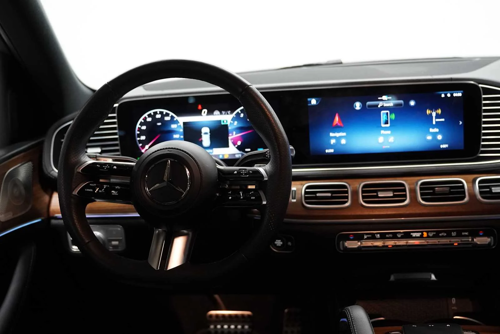 Used 2025 Cirrus Silver Metallic Mercedes-Benz GLS 450 image 22