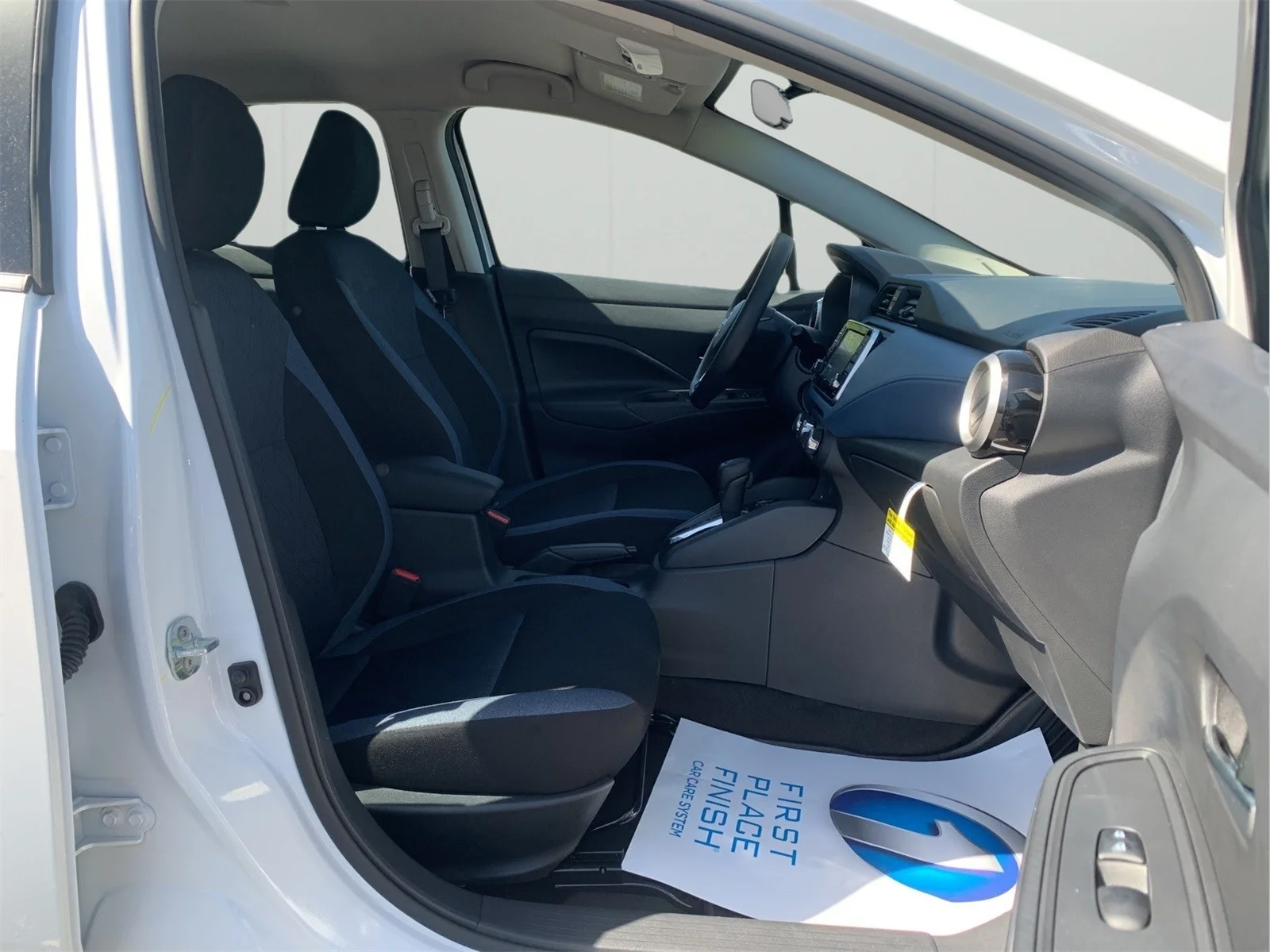 Used 2025 White Nissan 1.6 SV image 28