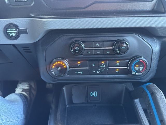 Used 2022 Orange Ford Black Diamond image 17