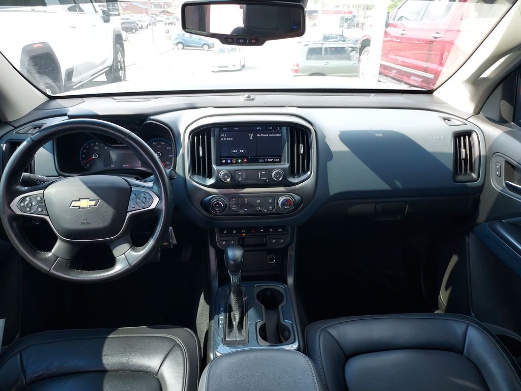 Used 2022 Gray Chevrolet Z71 image 15