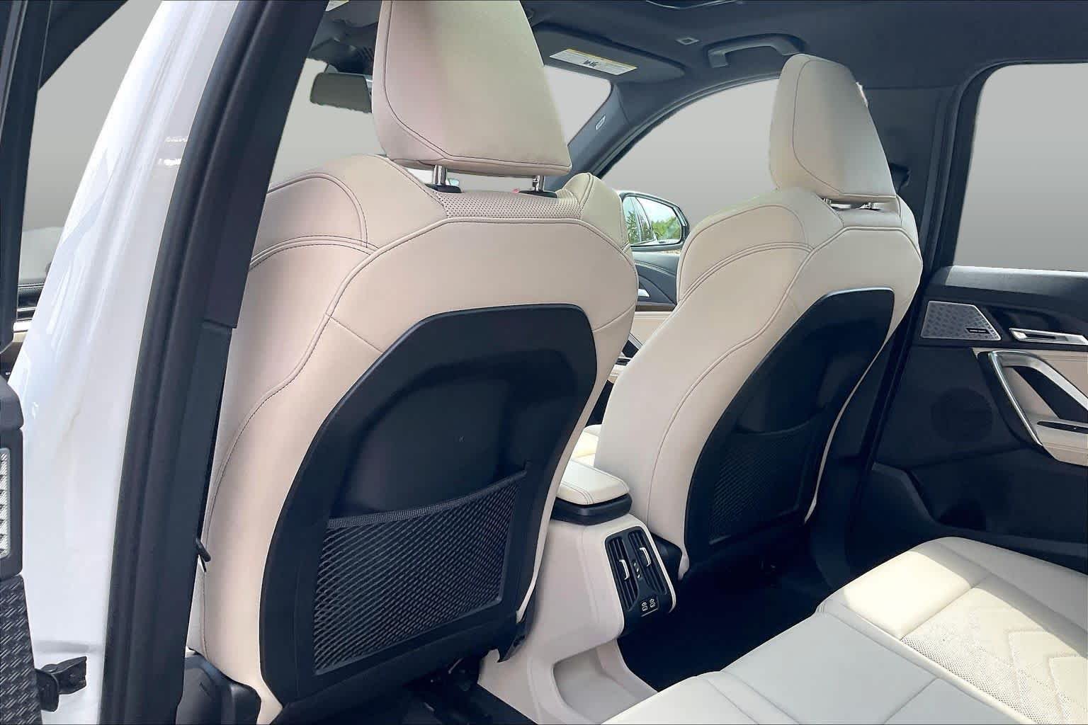 Used 2023 Mineral White Metallic BMW xDrive28i image 22
