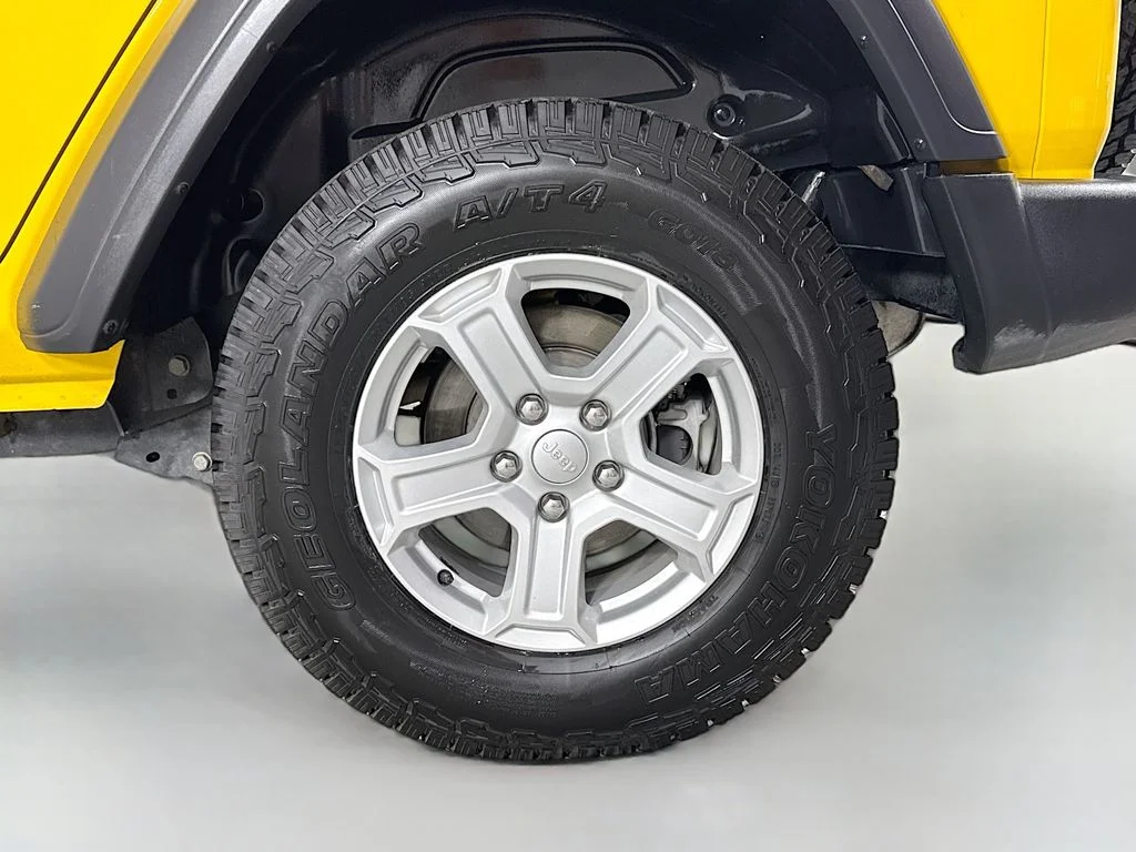 Used 2019 Hellayella Clearcoat Jeep Unlimited Sport S image 30