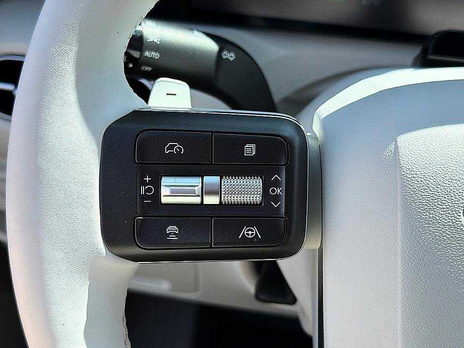New 2026 Abyss Black Pearl Hyundai SEL Premium 7P image 13