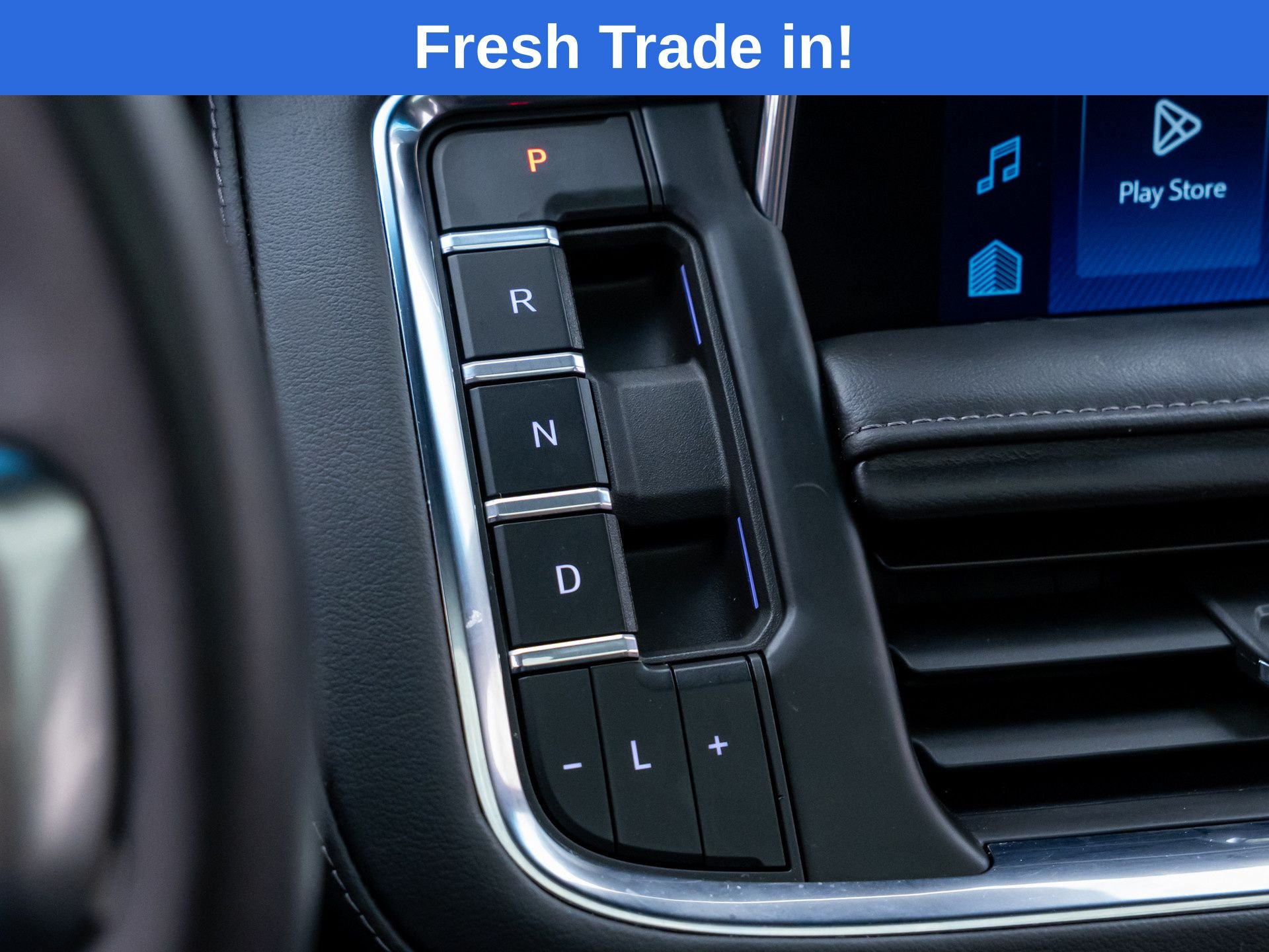 Used 2024 Gray Chevrolet Z71 image 27