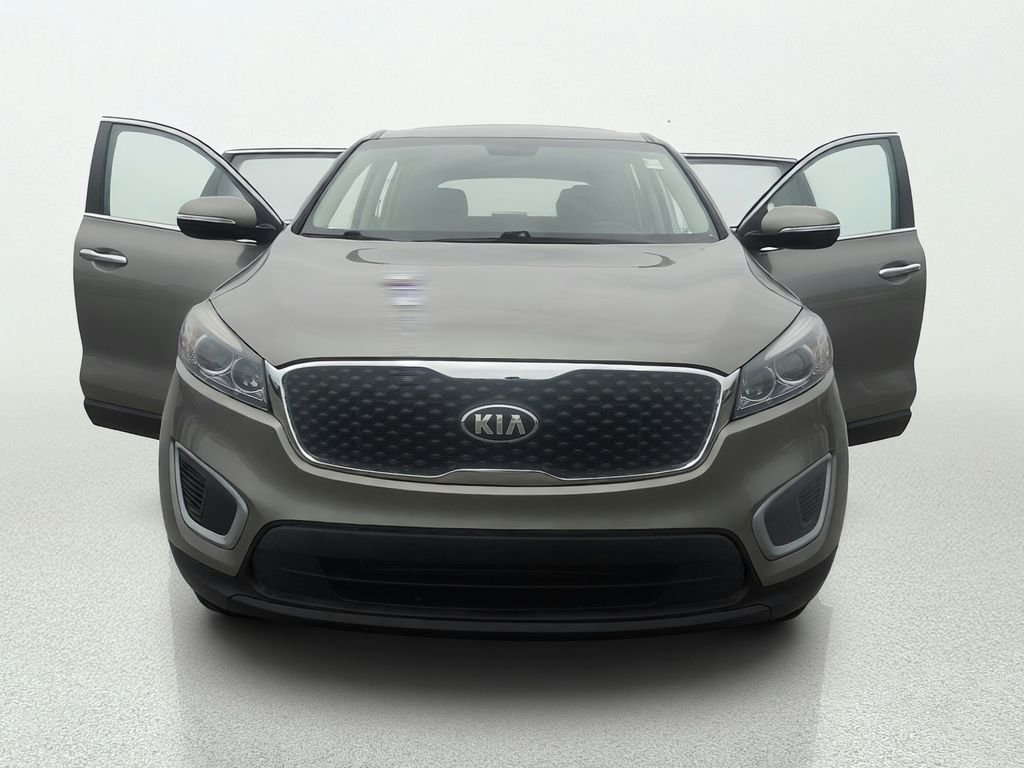 Used 2018 Silver Kia L image 10