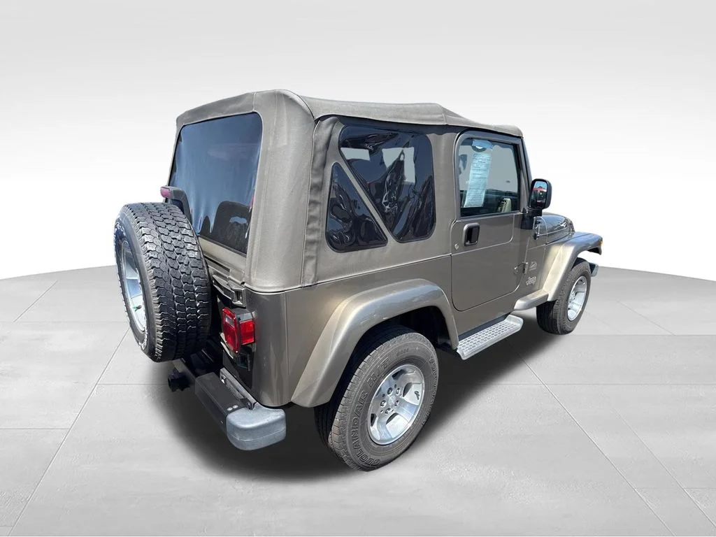 Used 2003 Beige Jeep Sahara image 3