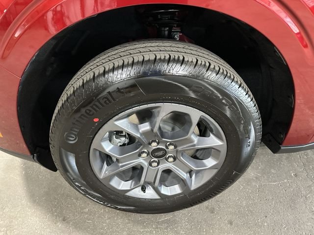 New 2026 Ruby Red Metallic Tinted Clearcoat Ford XLT image 22