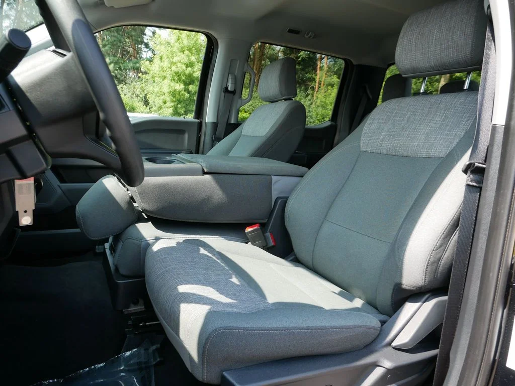 Used 2025 Black Ford XLT image 13