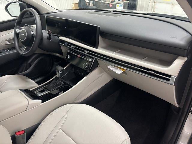New 2026 Silver Hyundai SEL AWD image 30