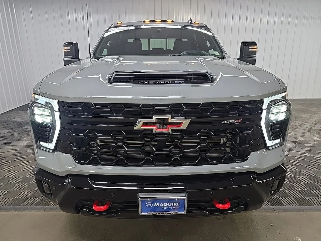Used 2025 Gray Chevrolet ZR2 image 8
