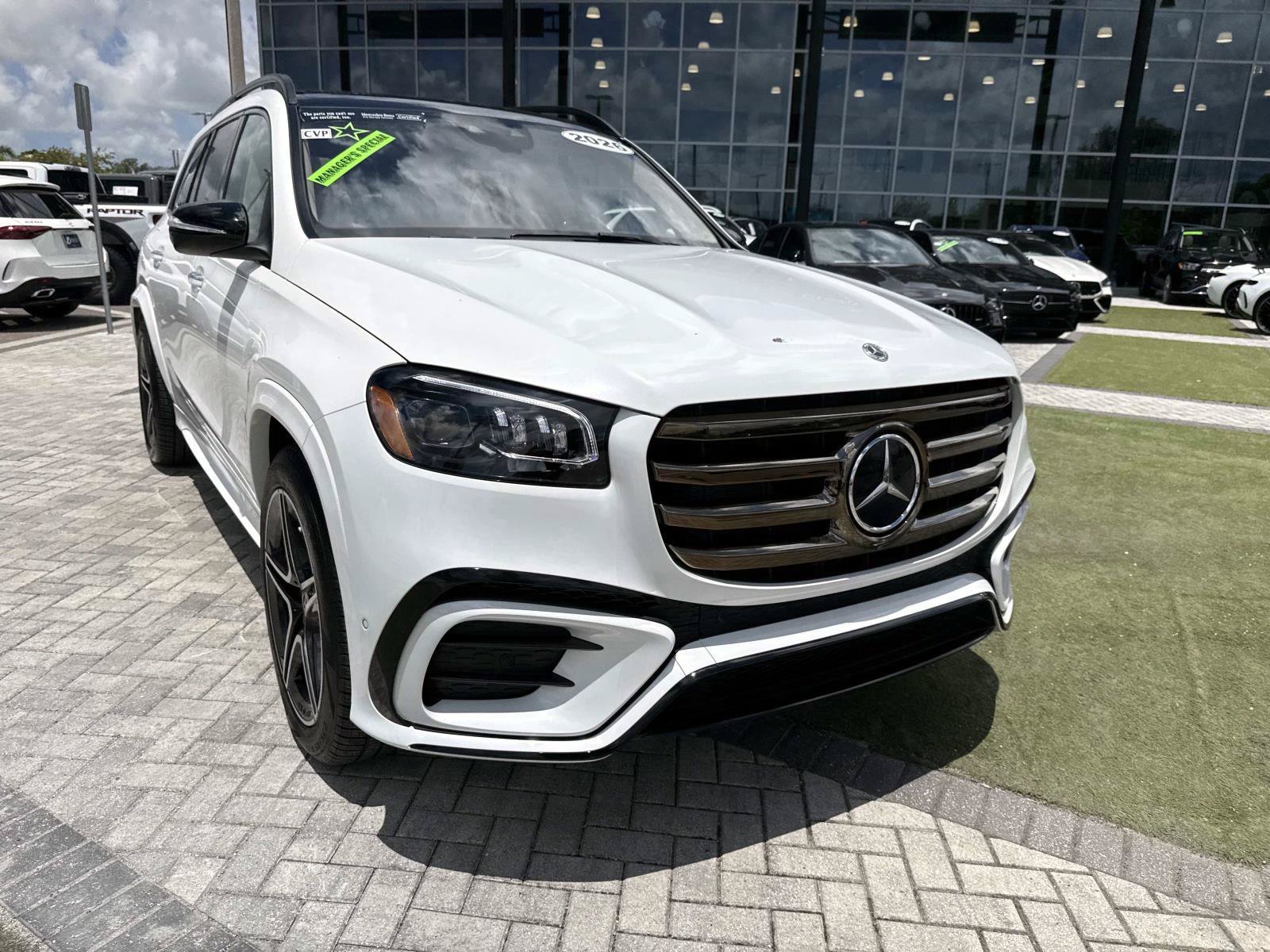 Certified Used 2026 Moonlight White Mercedes-Benz 450 image 8