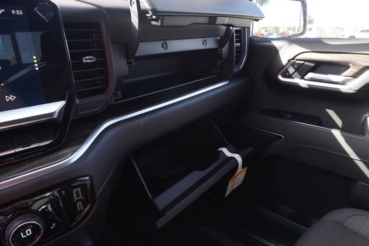 2026 Chevrolet Silverado 1500 LT - Photo 40