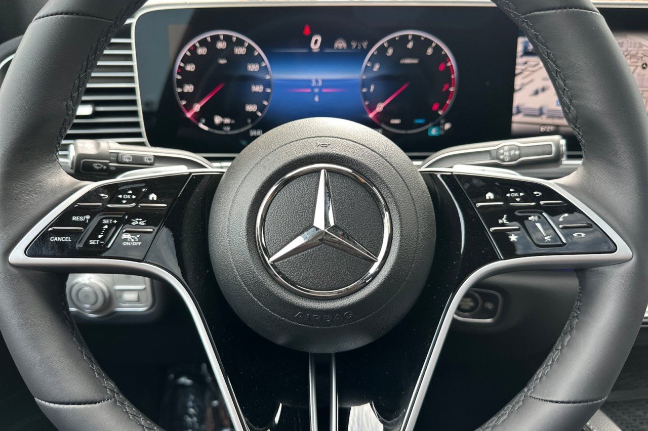 New 2026 MANUFAKTUR Alpine Grey Mercedes-Benz GLS 450 4MATIC® SUV image 24