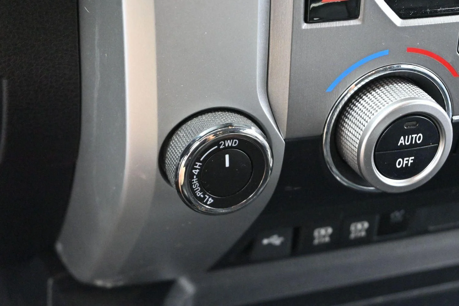 Used 2020 Magnetic Gray Metallic Toyota SR5 image 26