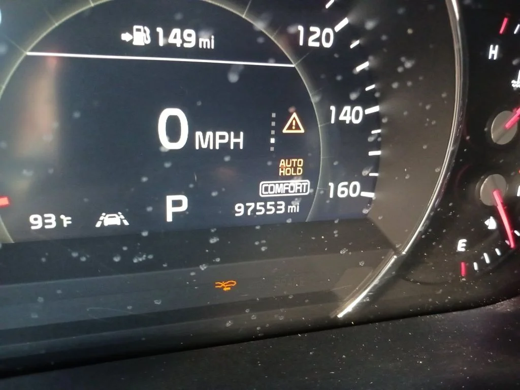 Used 2019 White Kia EX image 19