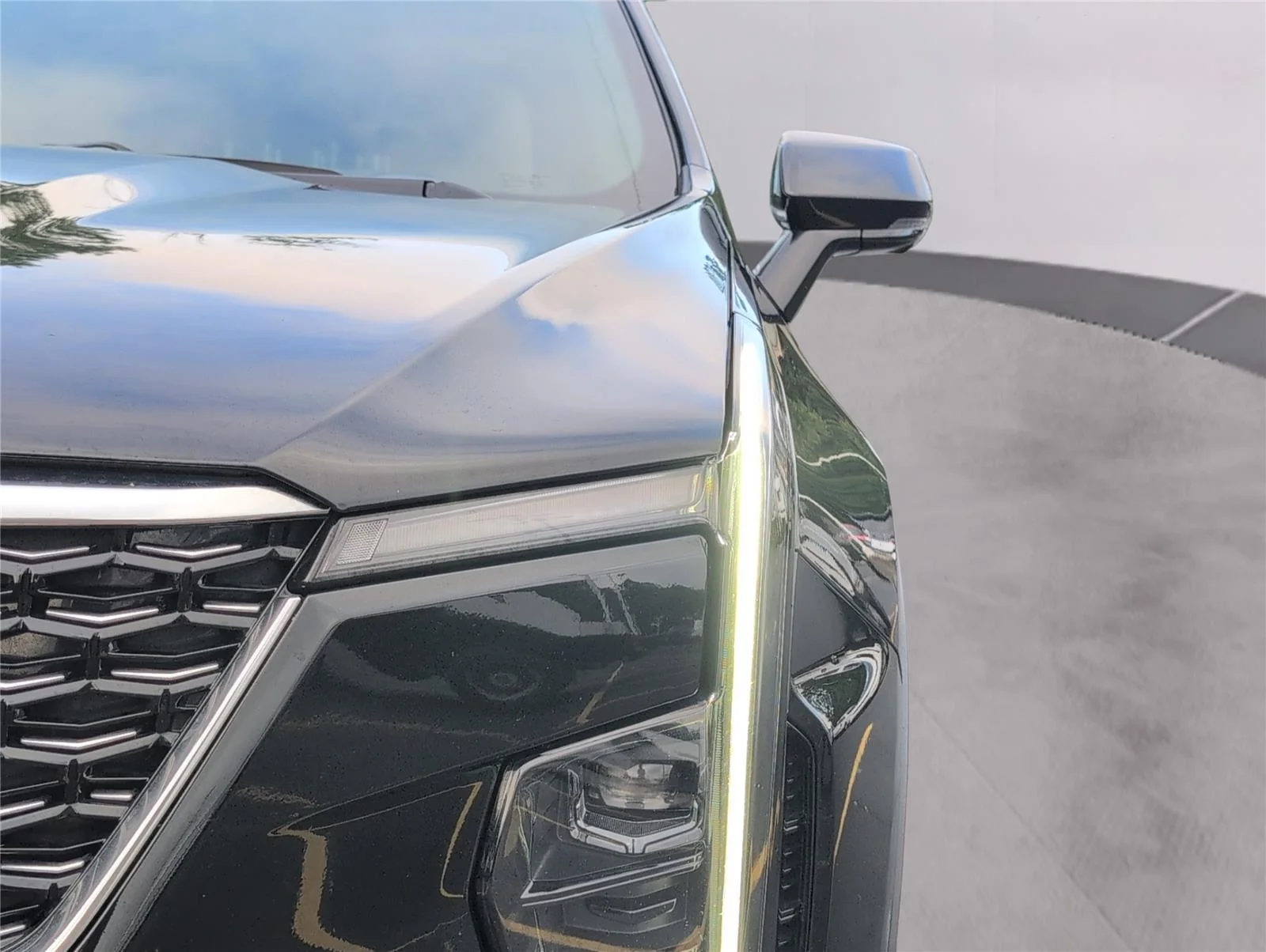 Used 2025 Stellar Black Metallic Cadillac FWD Premium Luxury image 35