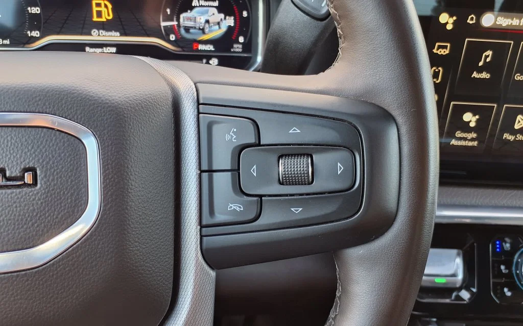 Used 2025 Black GMC Denali image 22
