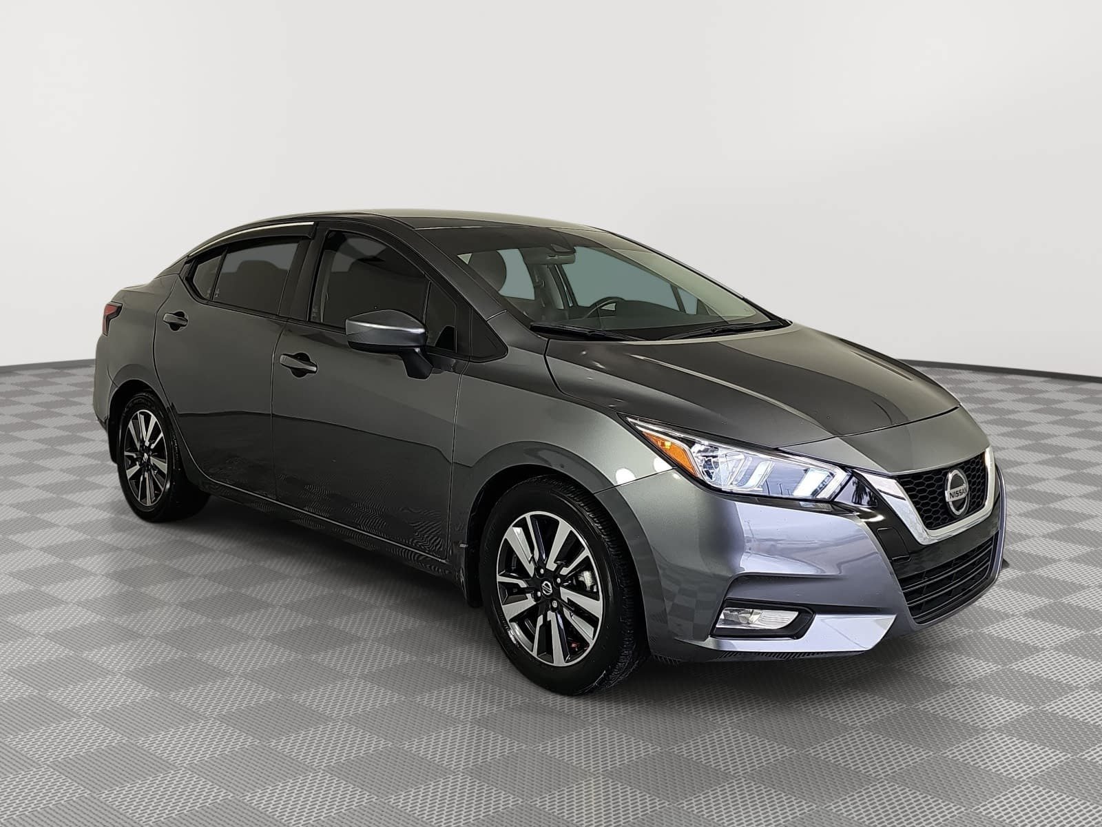 Used 2022 Gray Nissan 1.6 SV image 2