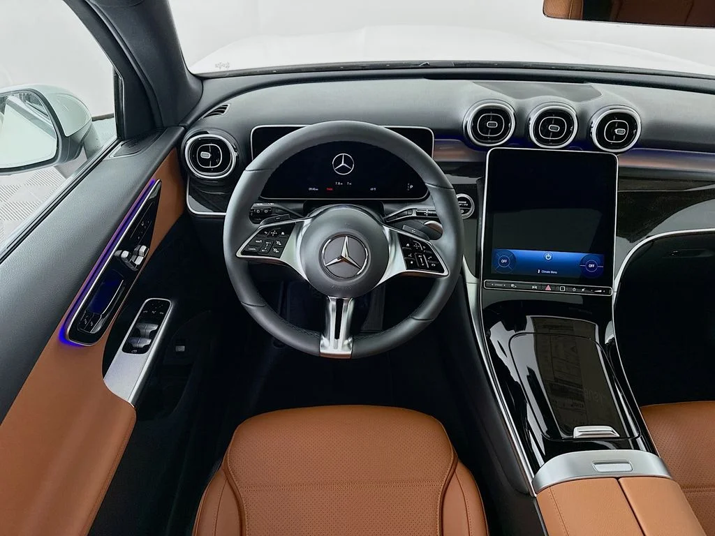 New 2026 Polar White Mercedes-Benz GLC 300 image 22