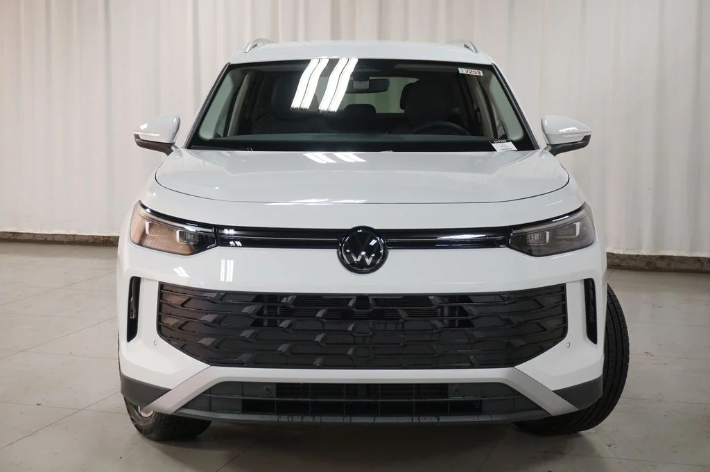 New 2026 Pure White Volkswagen 2.0T SE image 5
