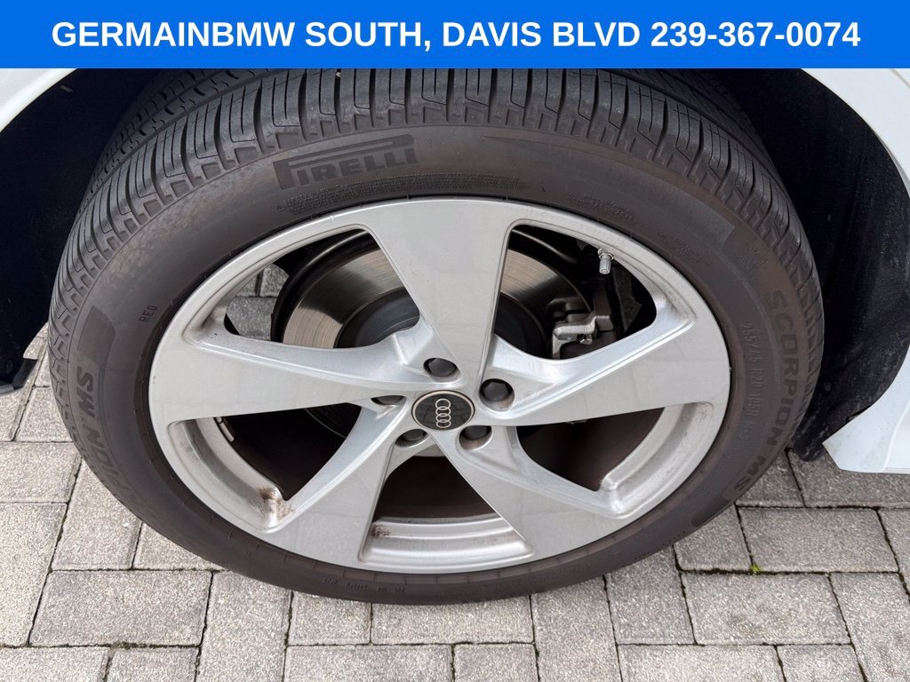 Used 2025  Audi 2.0T Prestige image 9