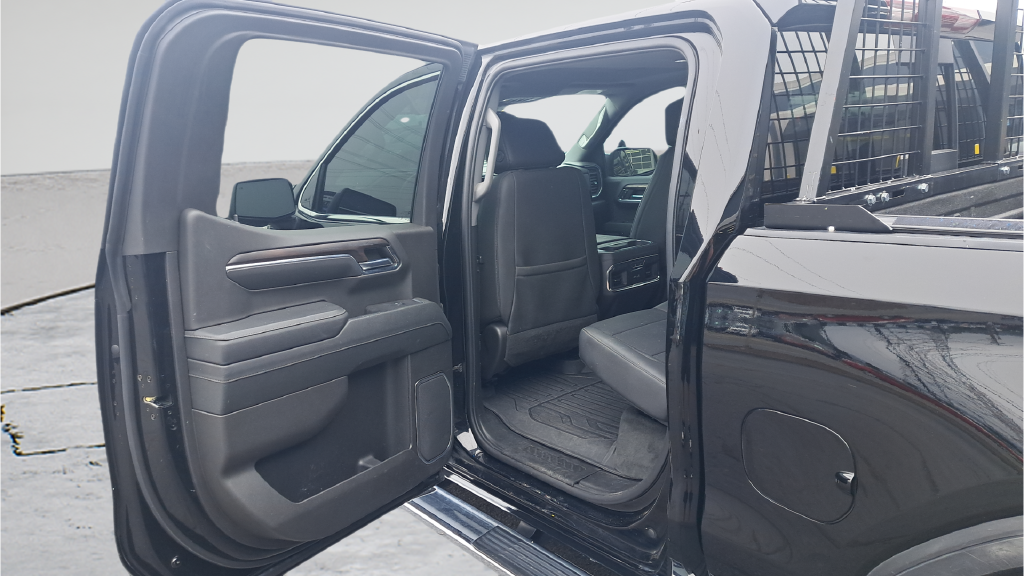 Used 2024 Onyx Black GMC SLT image 11