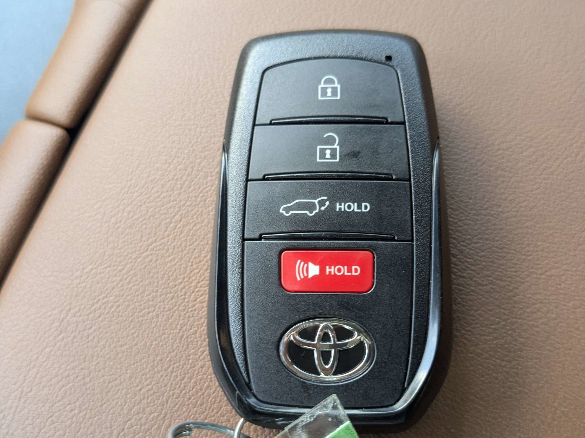 Used 2025 Oxygen White Toyota Limited image 40