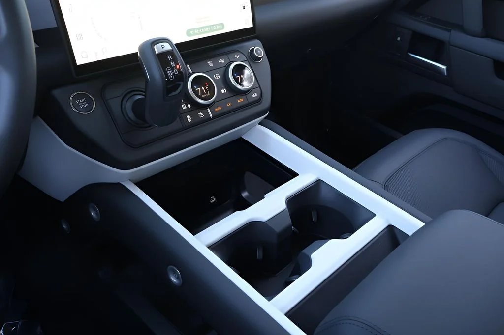 New 2026 Santorini Black Land Rover S image 26