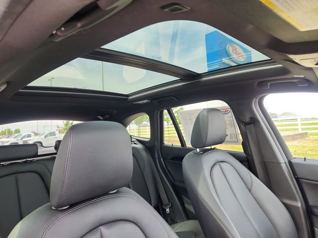 Used 2019 Blue BMW xDrive28i image 26