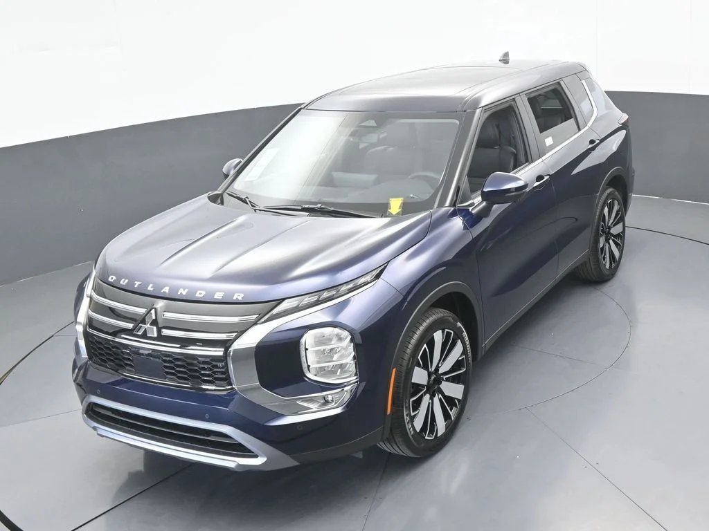 New 2026 Cosmic Blue Metallic Mitsubishi SE image 47
