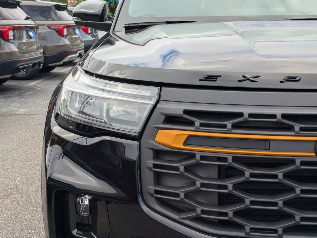 New 2026 Agate Black Metallic Ford Tremor image 10