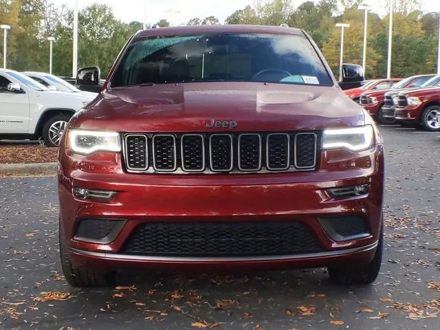 Used 2019 Red Jeep Limited image 8