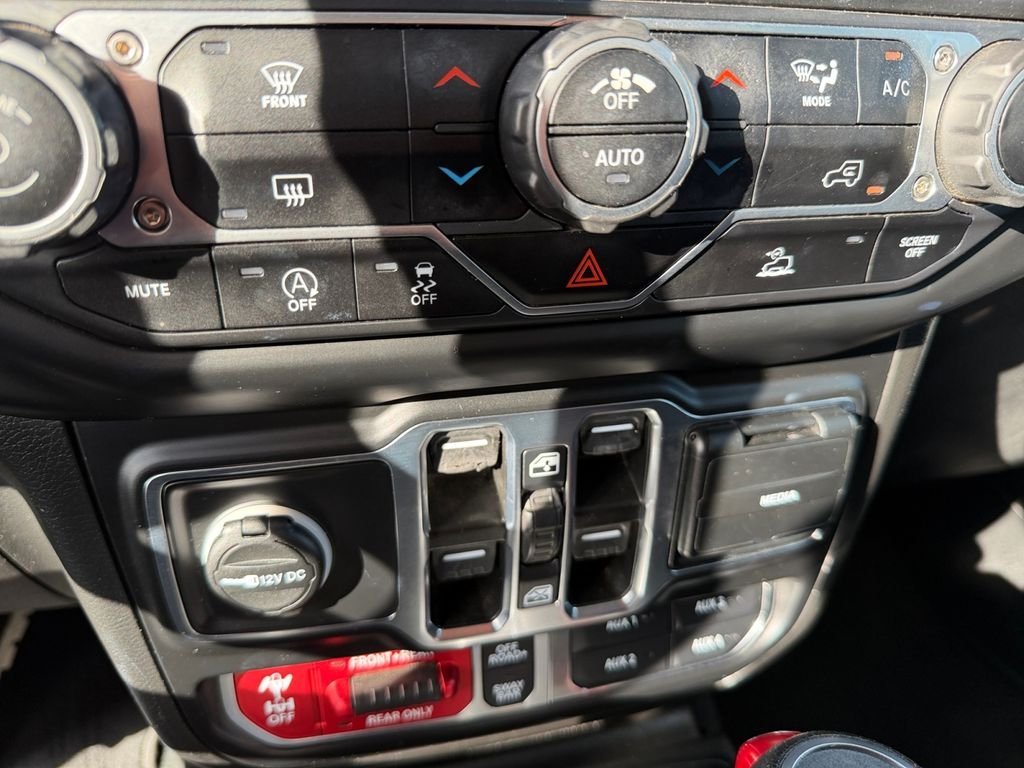 Used 2023 White Jeep Rubicon image 26