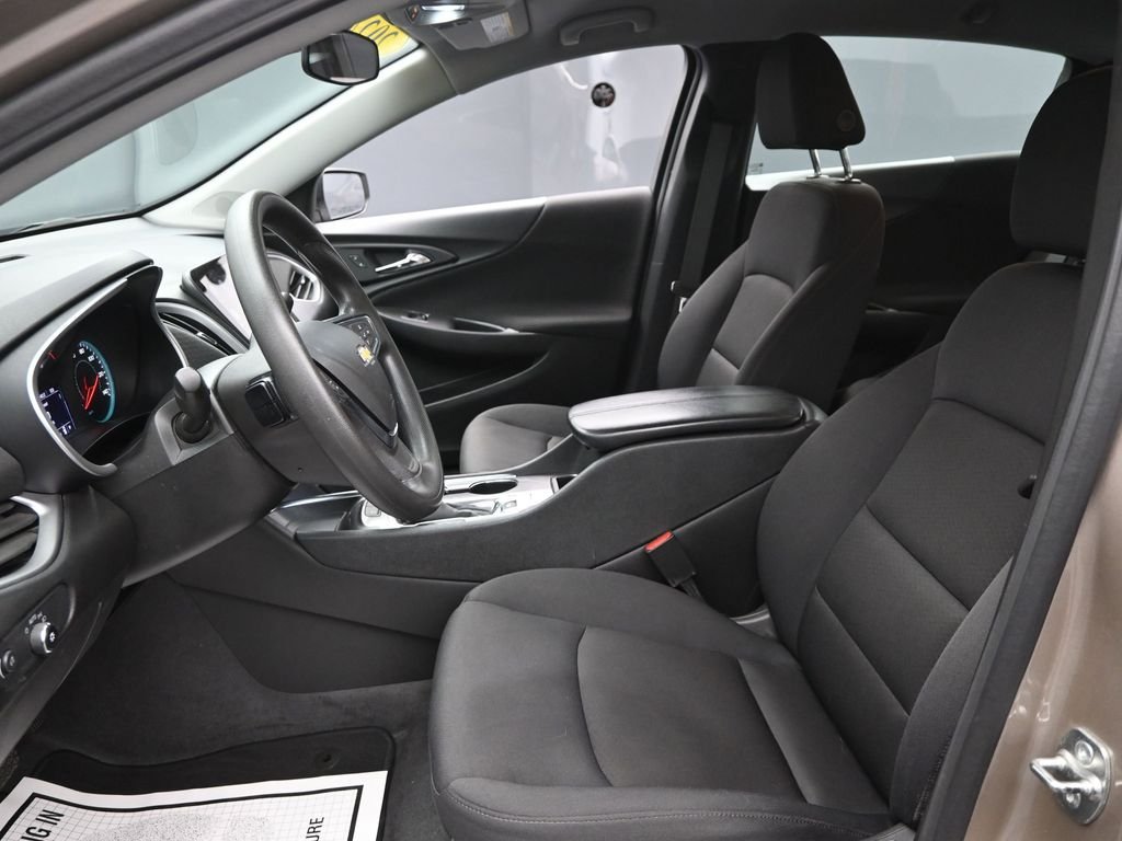 2024 Chevrolet Malibu 1LT - Photo 12