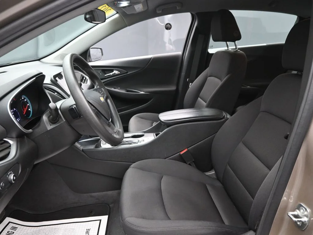 2024 Chevrolet Malibu 1LT - Photo 12