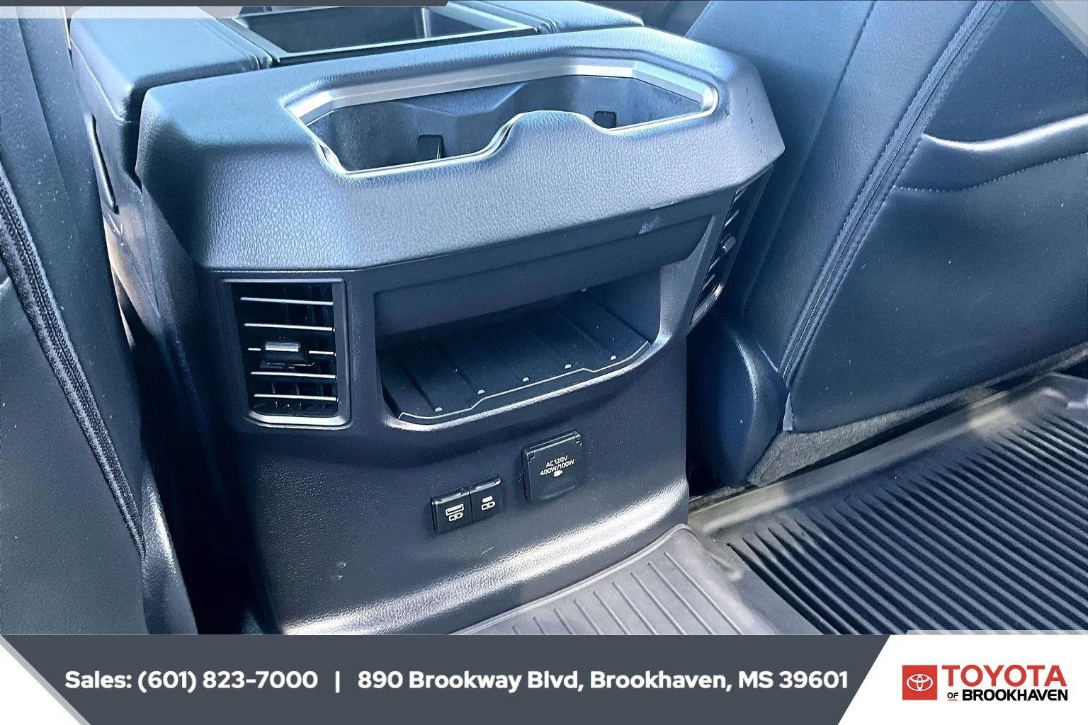 Used 2025 Ice Cap Toyota Limited HV image 24