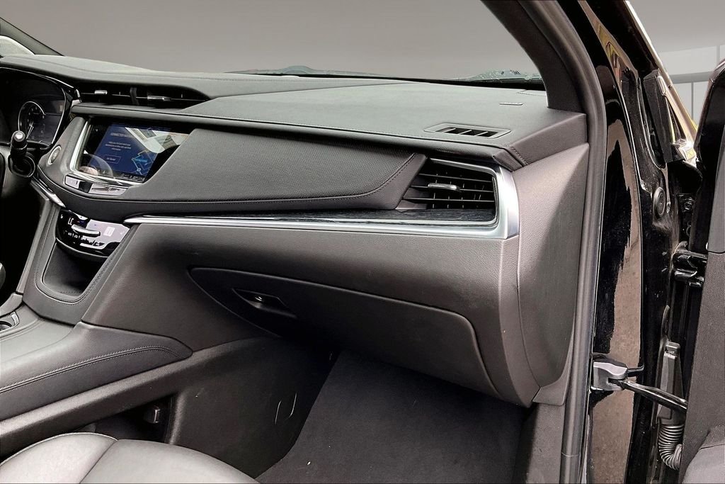 Used 2025 Black Cadillac Premium Luxury image 16