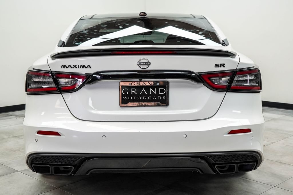 Used 2023 White Nissan SR image 9