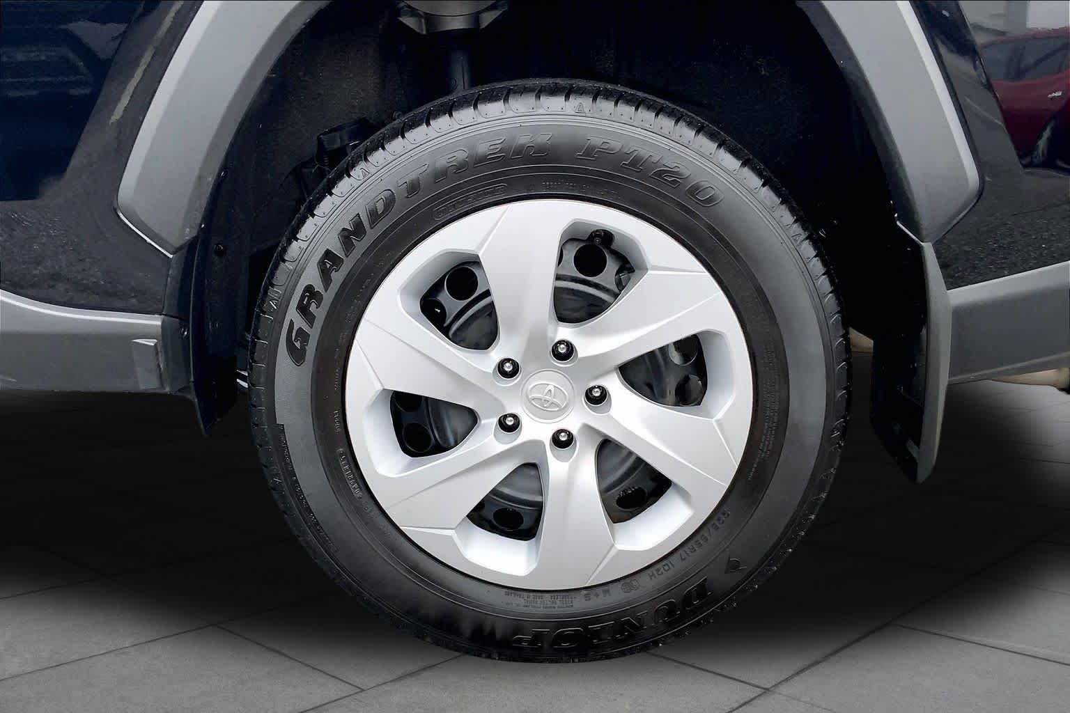 Used 2025 Midnight Black Metallic Toyota LE image 10