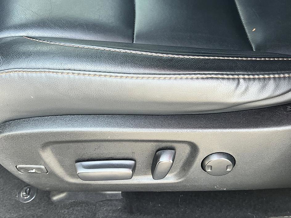 Used 2018 Celestial Silver Metallic Toyota XLE image 22