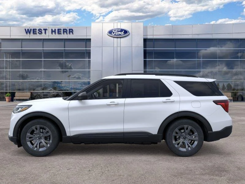 New 2026 Star White Metallic Tri-Coat Ford Active image 4