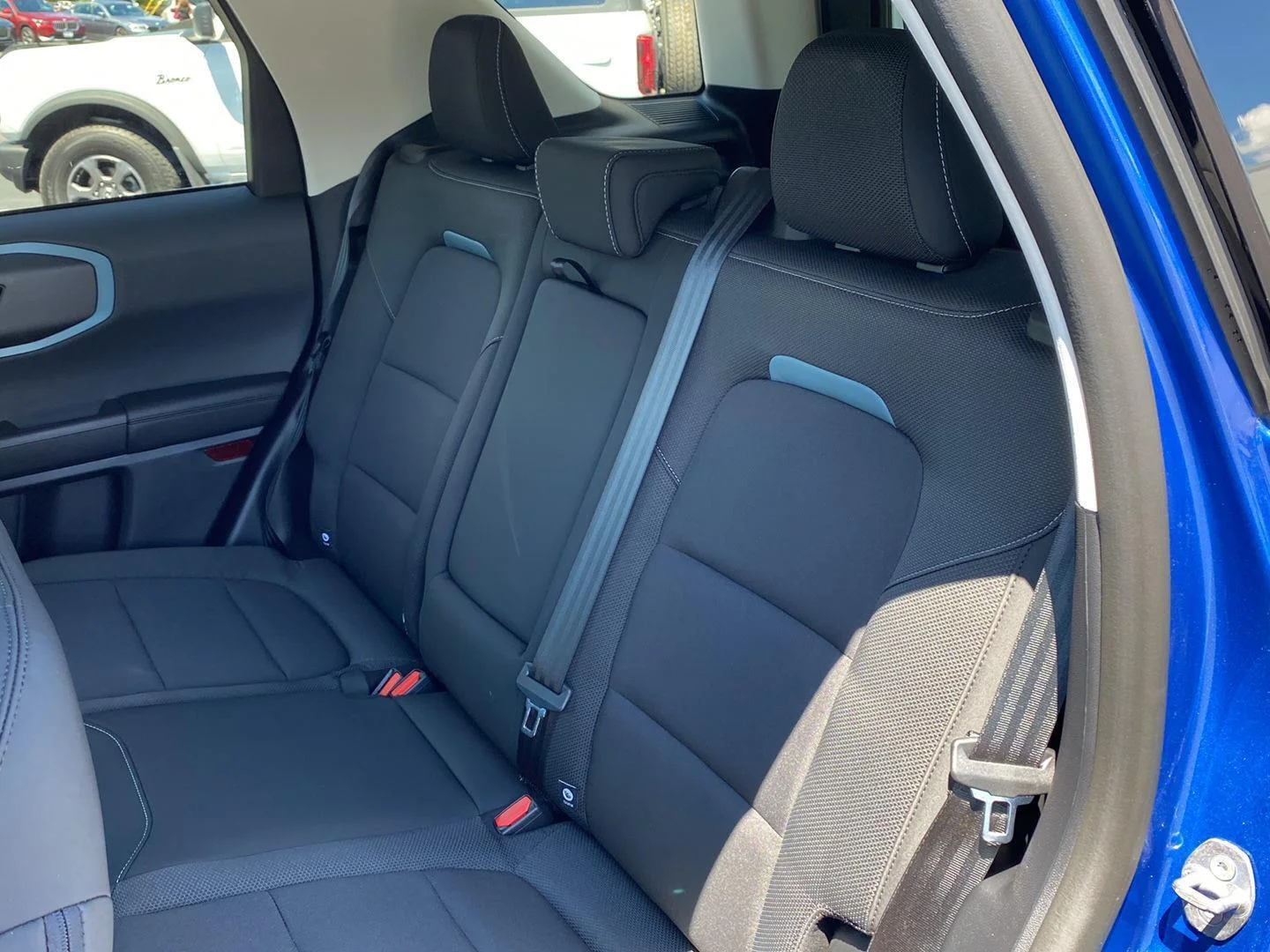Used 2024 Atlas Blue Ford Badlands image 4