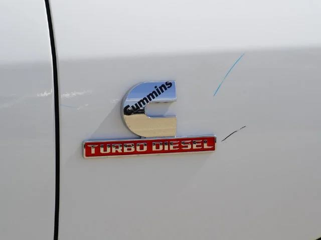 New 2027 Bright White Clear-Coat Exterior Paint RAM Tradesman image 16