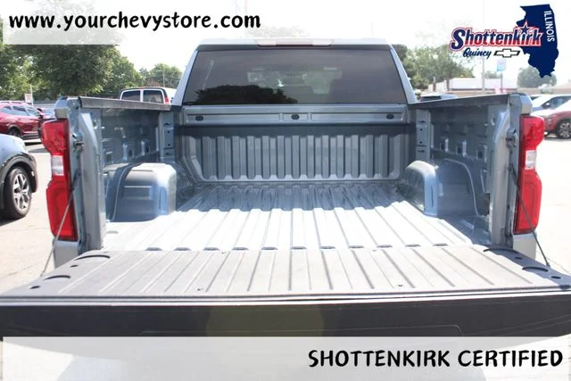 Used 2026 Gray Chevrolet RST image 6