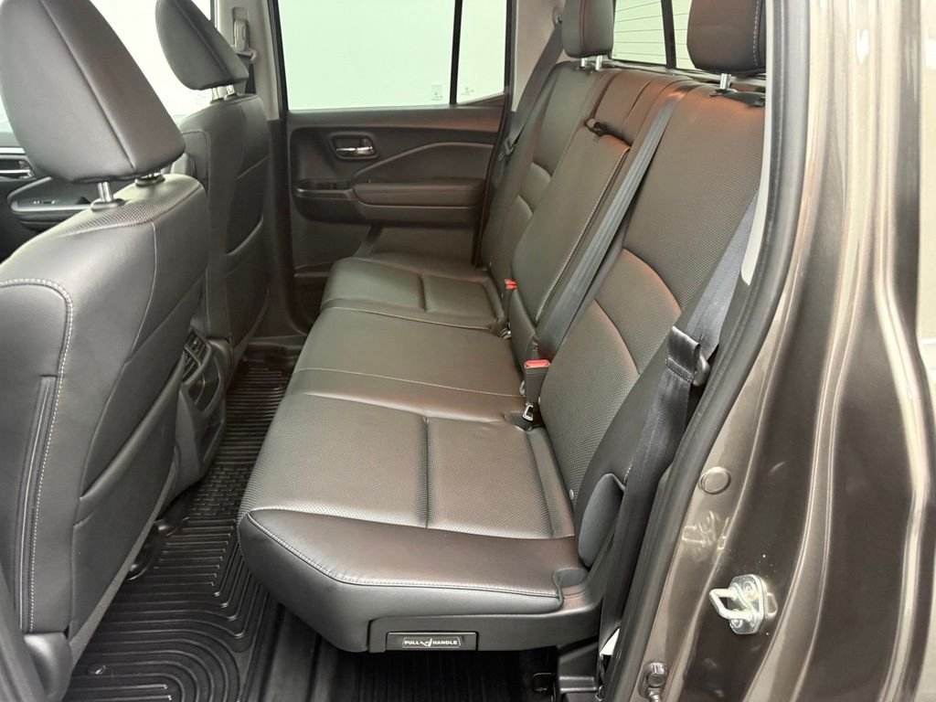 Used 2020 Pacific Pewter Metallic Honda RTL image 39