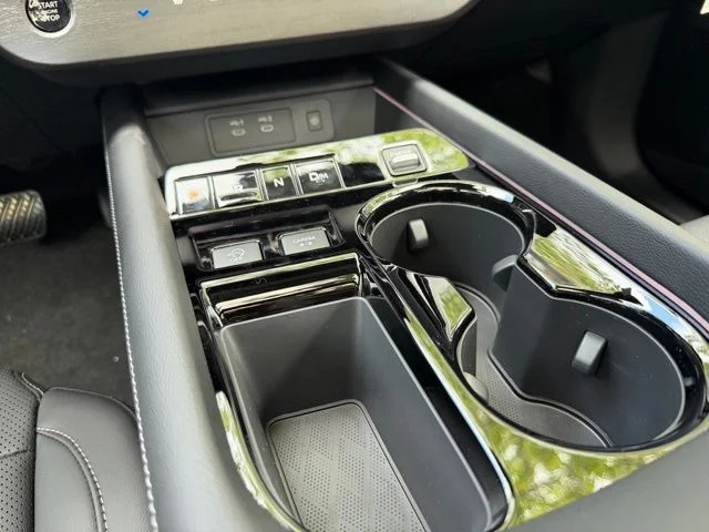 New 2026 White Nissan SL image 16