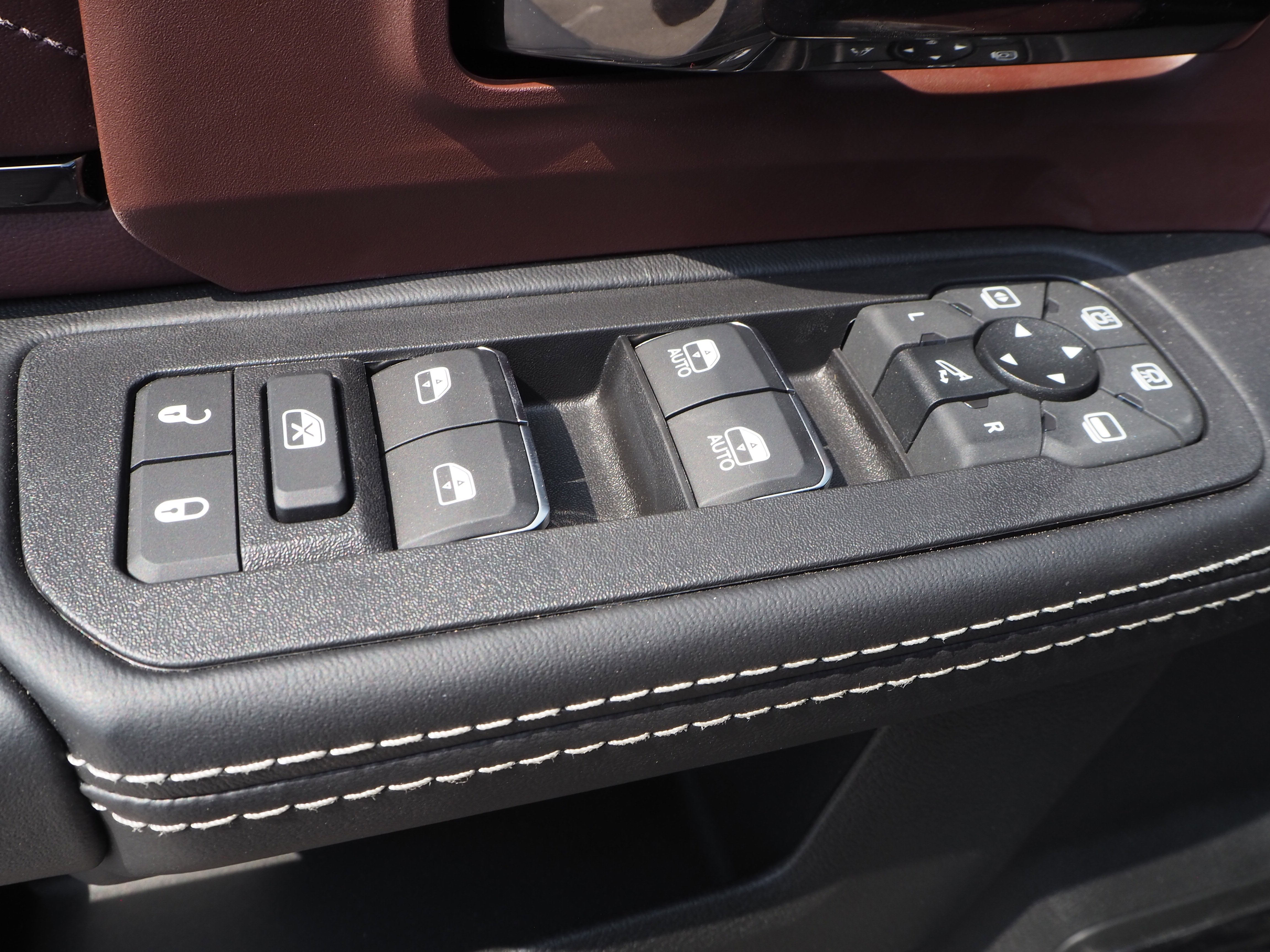 2025 RAM 2500 Limited - Photo 27